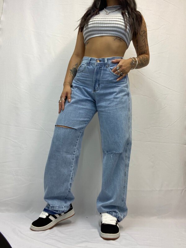 Jeans Wide Leg con Rotura 🖤 Color Celeste - Talles del 36 al 46 - Image 4