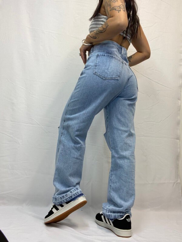 Jeans Wide Leg con Rotura 🖤 Color Celeste - Talles del 36 al 46 - Image 6
