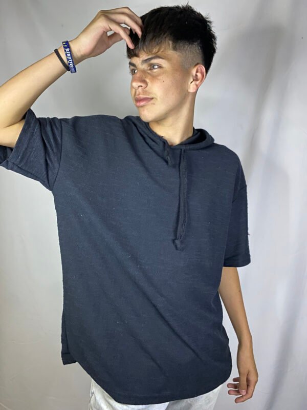 Remeras con Capucha - Image 6