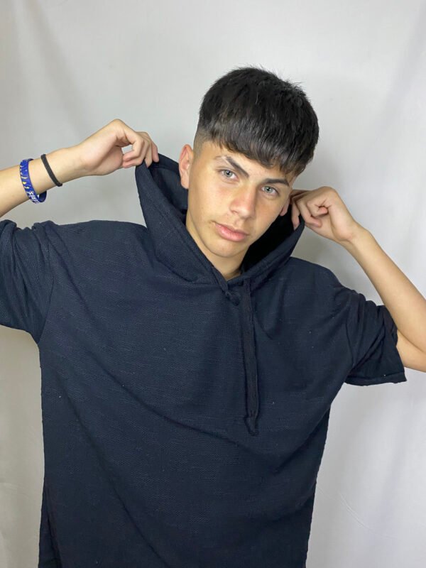 Remeras con Capucha - Image 3