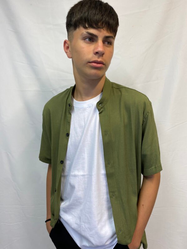 Camisa de Lino: Estilo y Comodidad En Tres Colores - Image 2