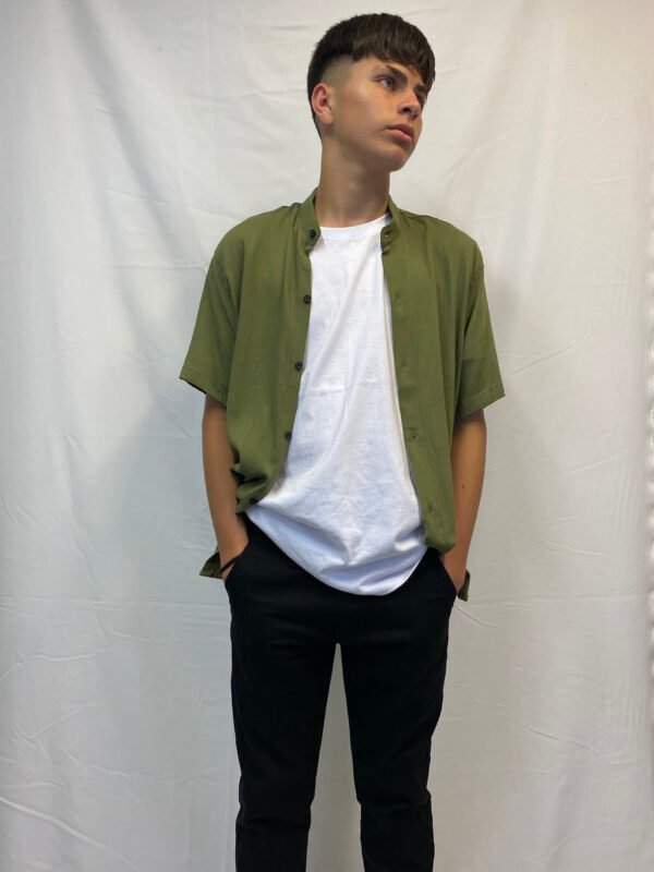 Camisa de Lino: Estilo y Comodidad En Tres Colores - Image 6