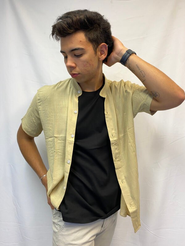 Camisa de Lino: Estilo y Comodidad En Tres Colores - Image 3