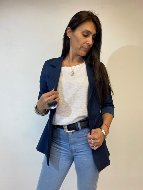 Blazer Bengalina Elastizada: Comodidad y Estilo - Image 3