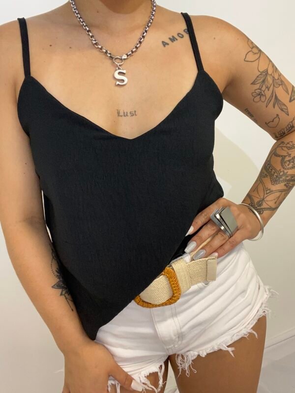 Musculosa Crep: Elegancia y Versatilidad en Talle Único - Image 5
