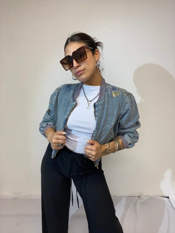 Campera Óxido Denim Personalizada: Estilo y Originalidad - Image 3